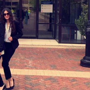 Meet your Posher, Amna